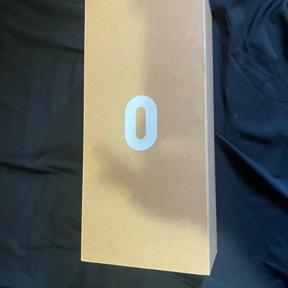 Oculus quest 2 & case